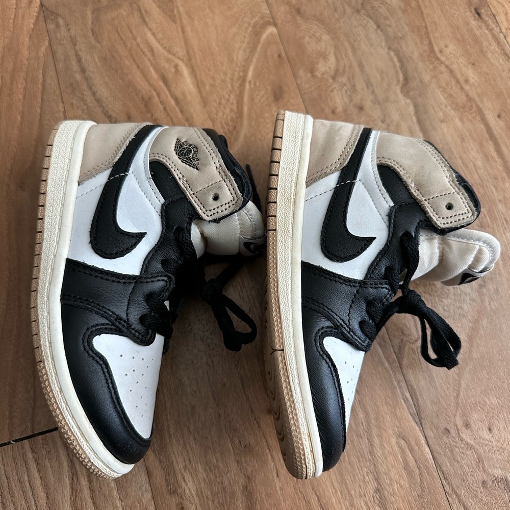 Retro Air Jordan 1 Mocha